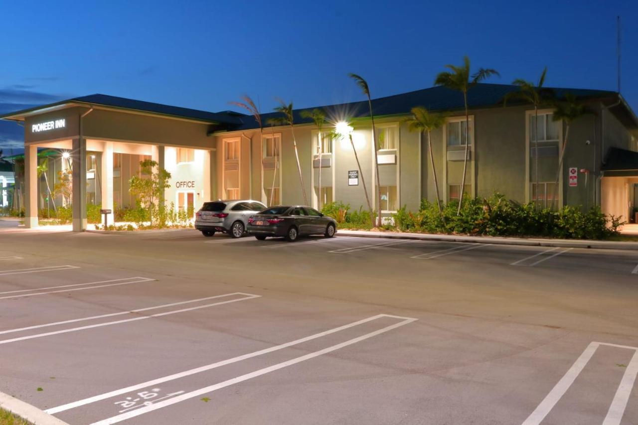 Pioneer Inn Royal Palm Beach Eksteriør bilde